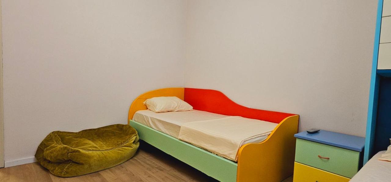 Discover Tirana From Our 3-Room Apartment With Free Parking-Komuna E Parisit Bagian luar foto